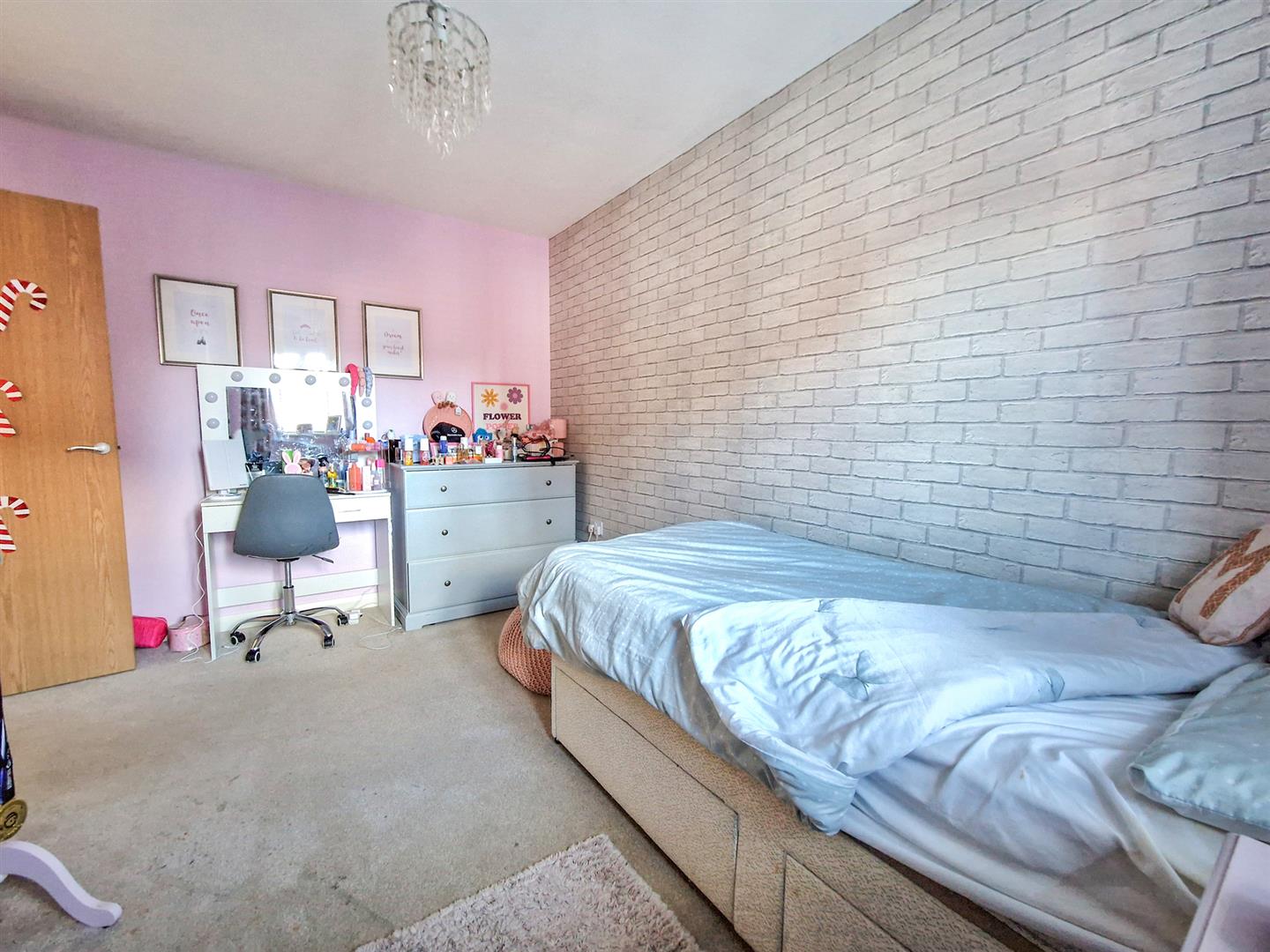 Northwick Close, Great Denham, Bedford
